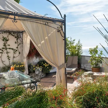 Punta Regina 4* بوسيتانو
