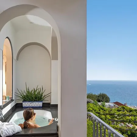 Punta Regina 4* بوسيتانو