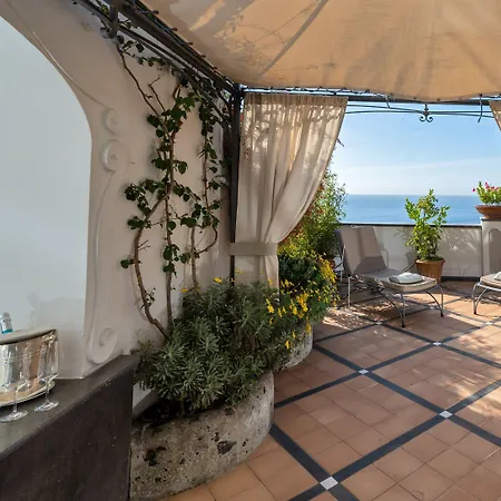 Punta Regina Szálloda 4*